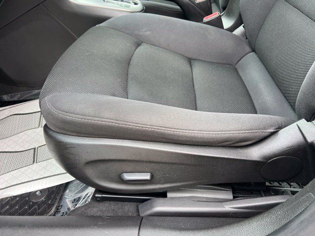 Used 2016 Chevrolet Cruze LT FWD image 19