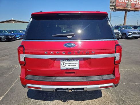 Used 2022 Ford Expedition XLT image 6
