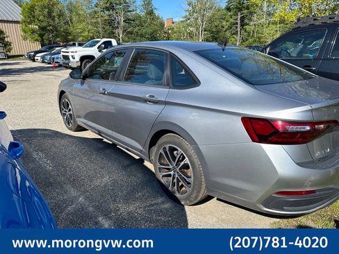 Used 2024 Volkswagen Jetta Sport FWD image 4