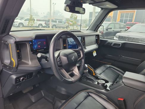 Used 2024 Ford Bronco Badlands AWD/4WD image 13