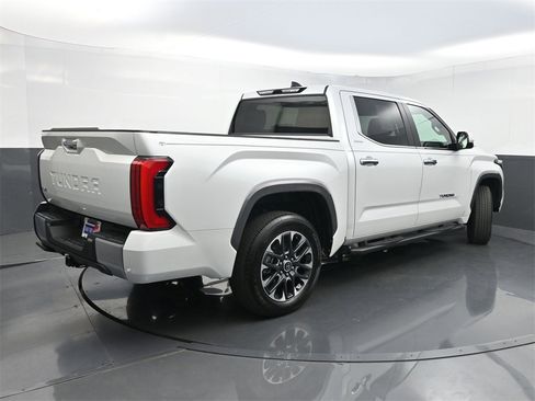 Used 2024 Toyota Tundra Limited image 26