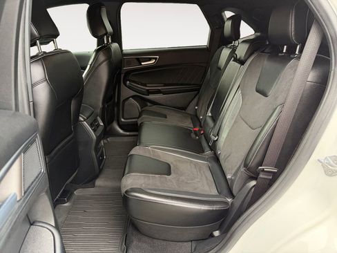 Used 2023 Ford Edge ST image 28