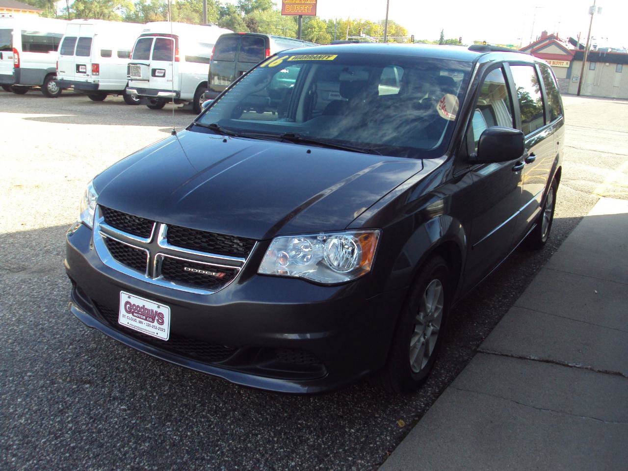 Used 2016 Dodge Grand Caravan SXT FWD image 4