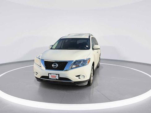 Used 2015 Nissan Pathfinder S FWD image 3