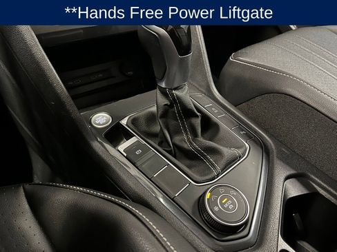 Certified 2022 Volkswagen Tiguan SE R-Line image 14