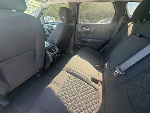 Used 2020 Chevrolet Blazer LT FWD image 12