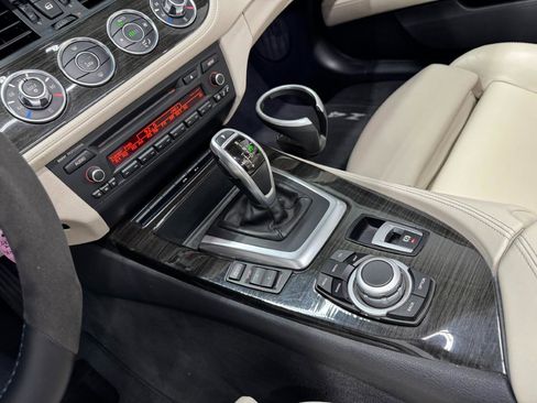 Used 2009 BMW Z4 sDrive35i image 17