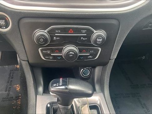 Used 2022 Dodge Charger SXT w/ Blacktop Package RWD image 31