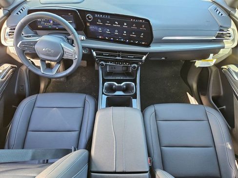 New 2026 Chevrolet Traverse LT image 13