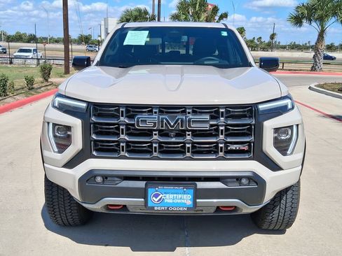 Used 2026 GMC Canyon AT4 w/ Technology Plus Package AWD/4WD image 2