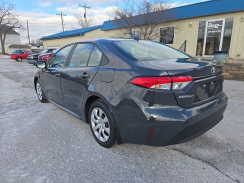 Used 2023 Toyota Corolla LE image 3