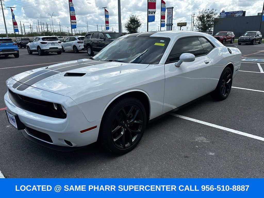 Used 2022 Dodge Challenger SXT w/ Plus Package RWD image 9