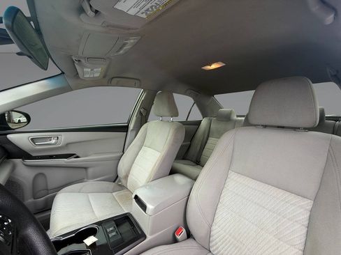 Used 2016 Toyota Camry LE FWD image 13