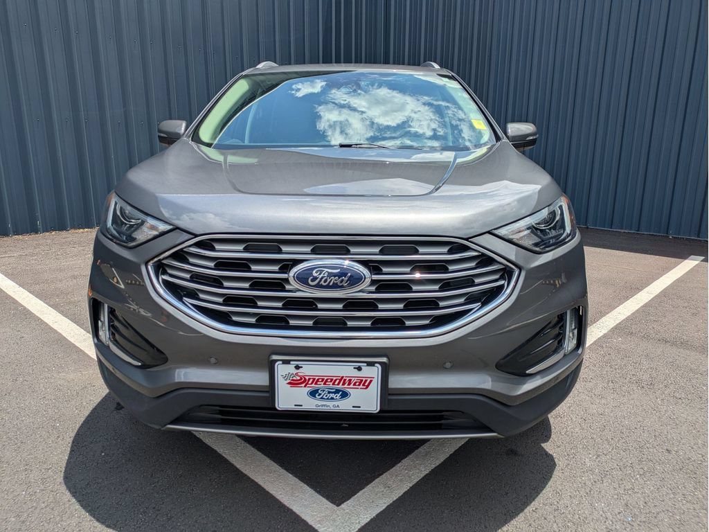 Used 2024 Ford Edge Titanium AWD/4WD image 2