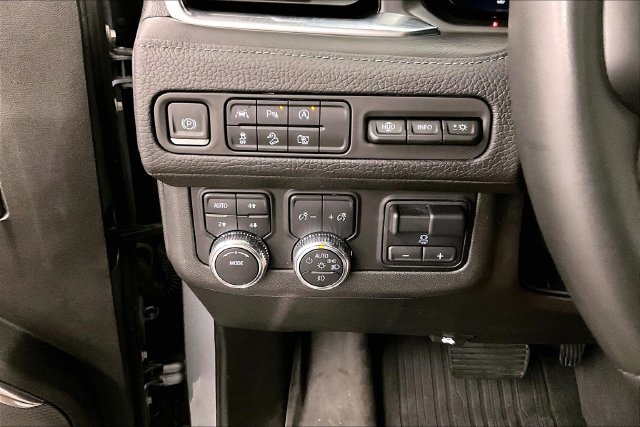 Used 2023 GMC Yukon Denali w/ Max Trailering Package AWD/4WD image 39