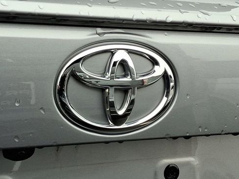 Used 2025 Toyota RAV4 LE AWD/4WD image 8