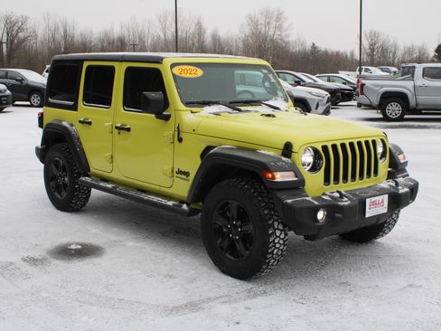 Used 2022 Jeep Wrangler Unlimited Sport image 3
