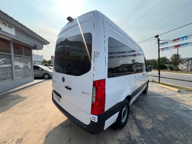 Used 2025 Mercedes-Benz Sprinter 2500 image 5