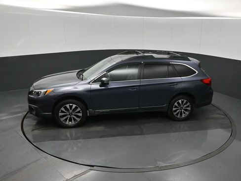 Used 2017 Subaru Outback 2.5i Limited image 22