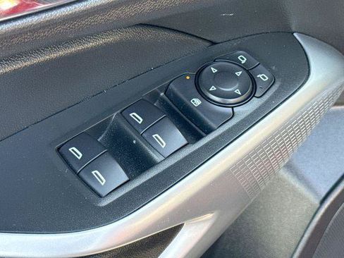 Used 2024 Chevrolet Trax LS FWD image 15