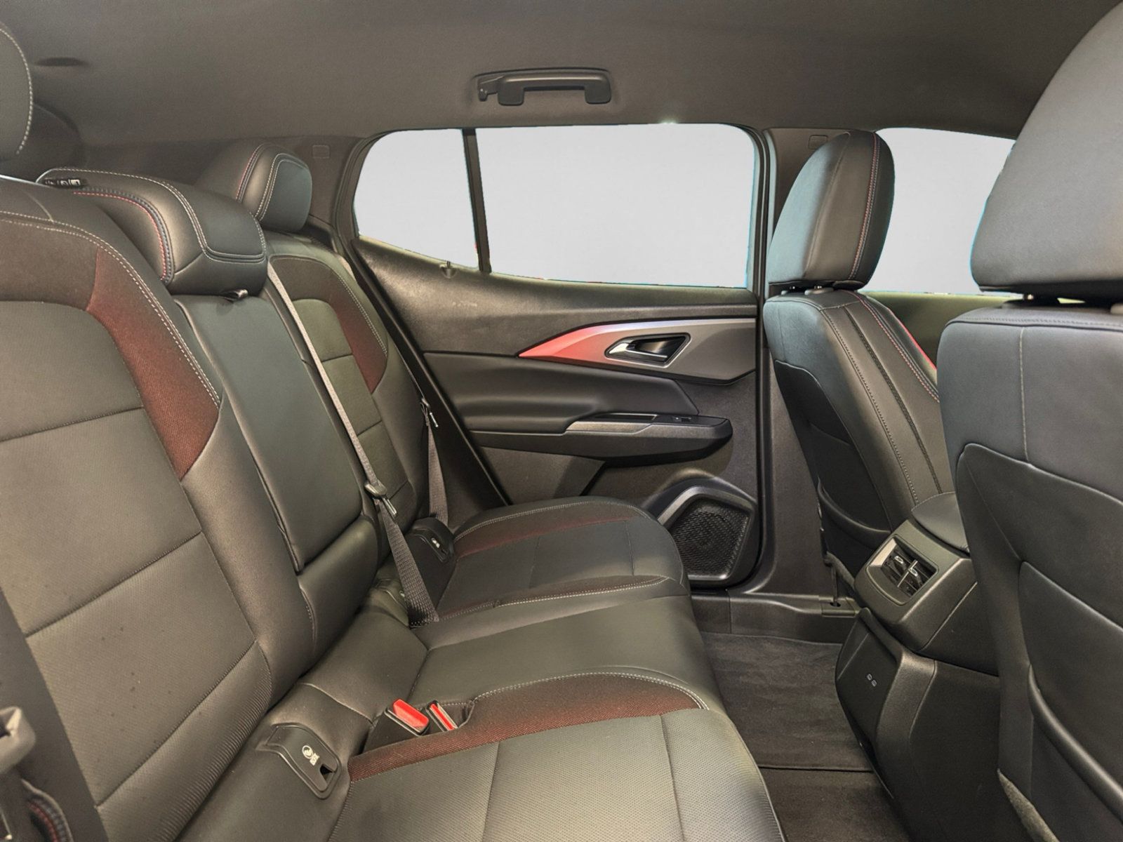 Used 2024 Chevrolet Equinox EV RS FWD image 22