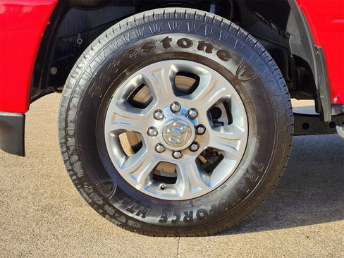 Used 2024 RAM 2500 Big Horn w/ Sport Appearance Package image 21