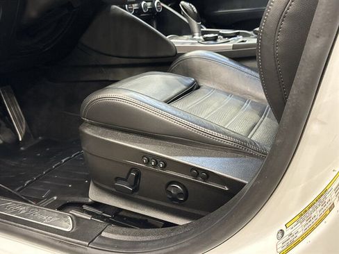 Used 2018 Alfa Romeo Giulia Ti Sport w/ Quick Order Package 22S Sport image 17