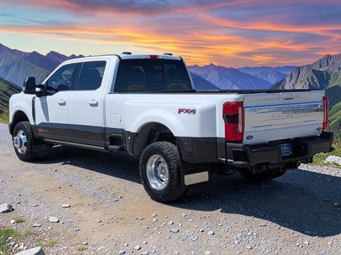 Certified 2024 Ford F350 King Ranch AWD/4WD image 4