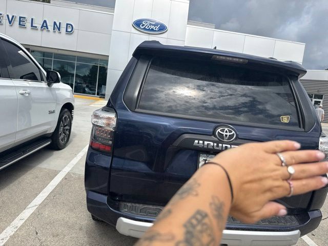 Used 2021 Toyota 4Runner TRD Off-Road AWD/4WD image 20