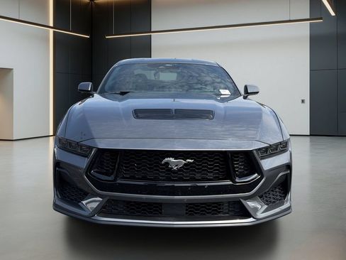 Used 2025 Ford Mustang GT RWD image 9
