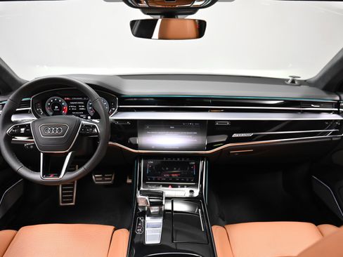 Used 2022 Audi S8 image 8