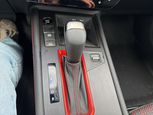 New 2026 Nissan Kicks SR w/ SR Premium Package image 10