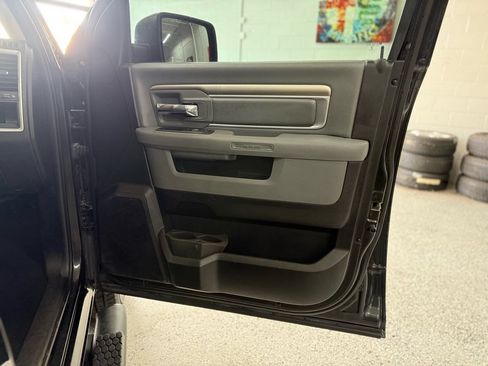 Used 2018 RAM 1500 Outdoorsman AWD/4WD image 15