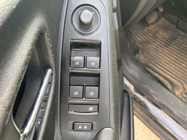 Used 2022 Chevrolet Trax LT w/ LT Convenience Package FWD image 5