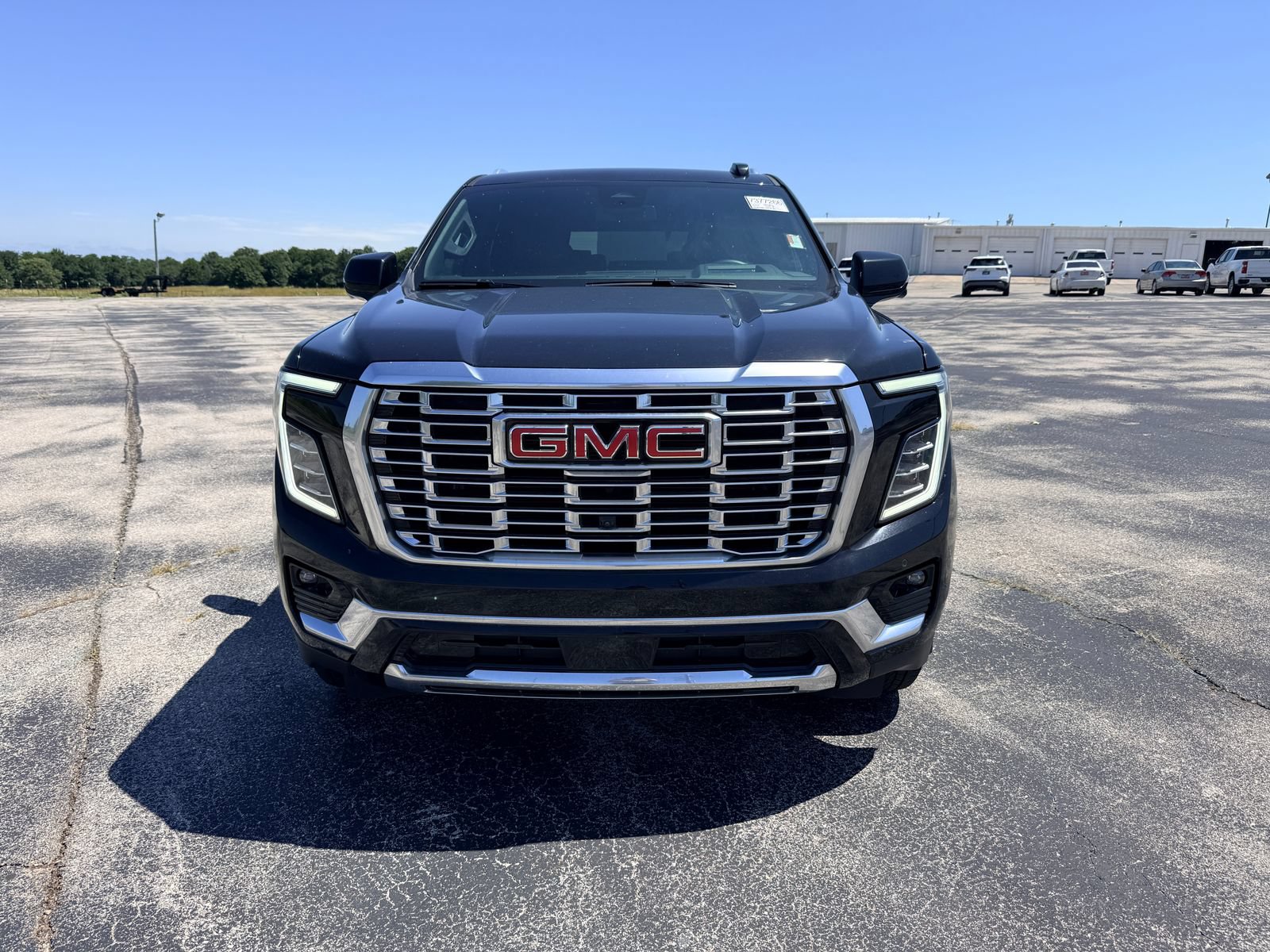Used 2025 GMC Yukon Denali AWD/4WD image 5