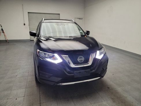 Used 2019 Nissan Rogue SV FWD image 14