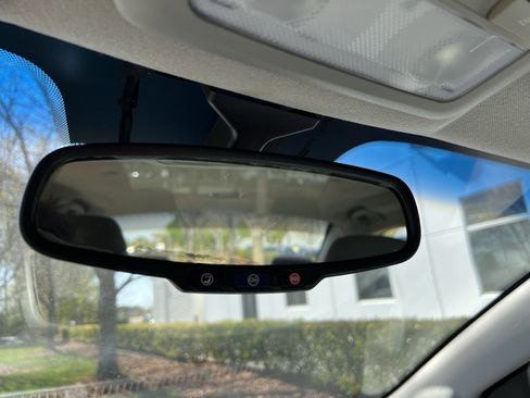 Used 2016 Chevrolet Sonic LT image 27