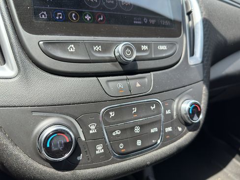 Used 2023 Chevrolet Malibu LT FWD image 29