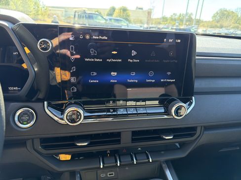 Used 2025 Chevrolet Colorado W/T image 27