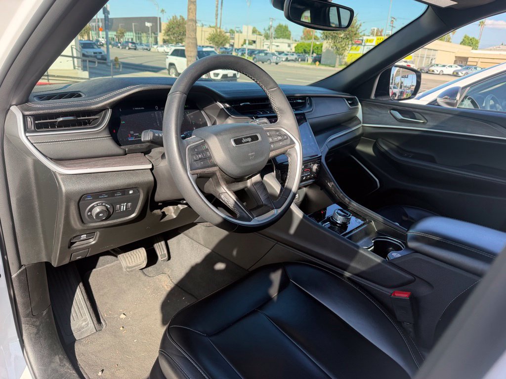 Used 2024 Jeep Grand Cherokee Limited 4xe AWD/4WD image 3