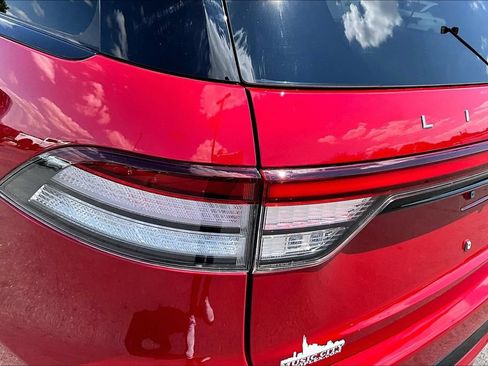 Used 2025 Lincoln Aviator 2WD w/ Jet Appearance Package image 25