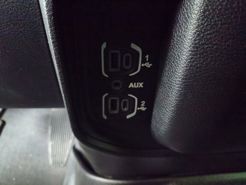 Used 2021 RAM 2500 Big Horn image 21