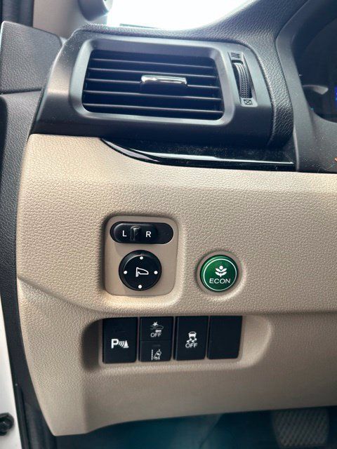 Used 2021 Honda Pilot Touring image 15