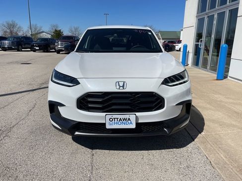 New 2026 Honda HR-V Sport image 3