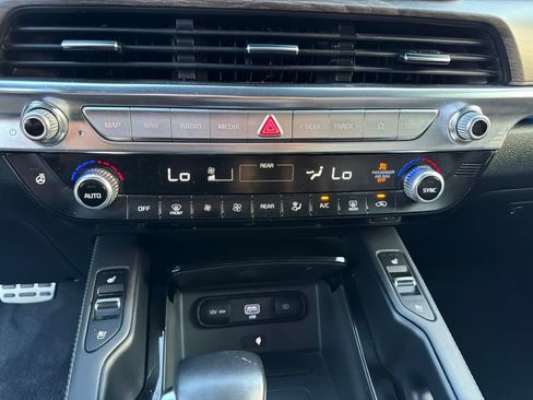 Certified 2022 Kia Telluride SX w/ SX Prestige Package AWD/4WD image 22