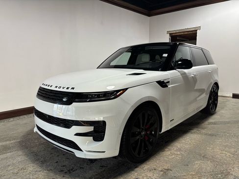 Used 2023 Land Rover Range Rover Sport Autobiography AWD/4WD image 2