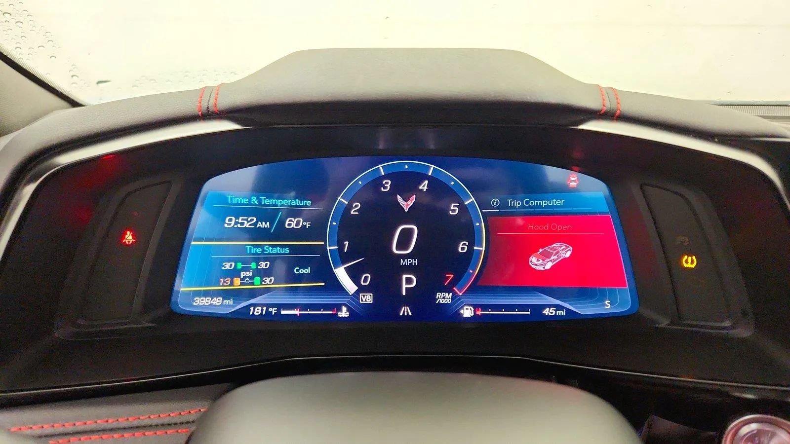 Used 2024 Chevrolet Corvette Stingray Preferred Cpe w/ Battery Protection Package RWD image 17