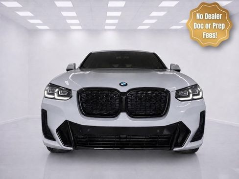 Used 2023 BMW X4 xDrive30i AWD/4WD image 3