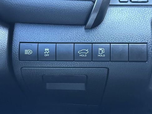 Used 2022 Toyota Camry XLE FWD image 29