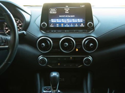 Used 2022 Nissan Sentra SV image 25